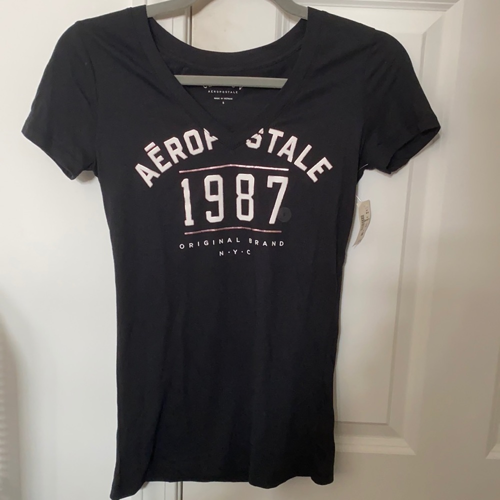 Black logo Aeropostale v-neck shirt. Size small.